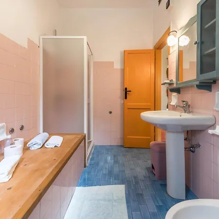 App Oleandro Casa Demonti * Тиньяле